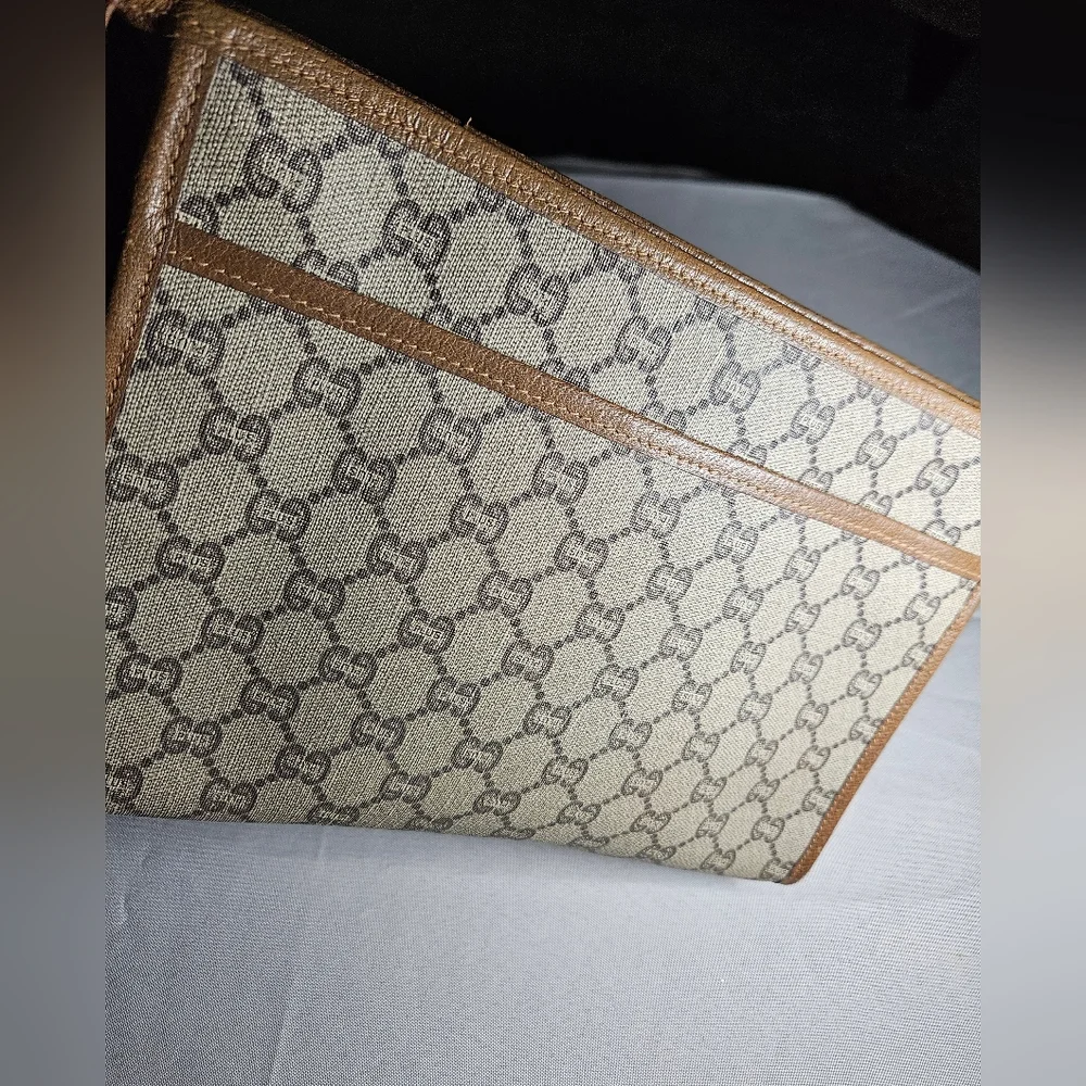 SOLD Gucci Interlocking GG Pouch/Clutch/Cosmetic Bag - Picture 12 of 16